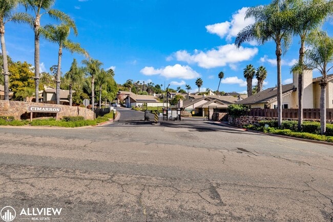 Building Photo - Gated Cimarron 3 Bed/ 2 Bath Home with Garage & Community Amenities