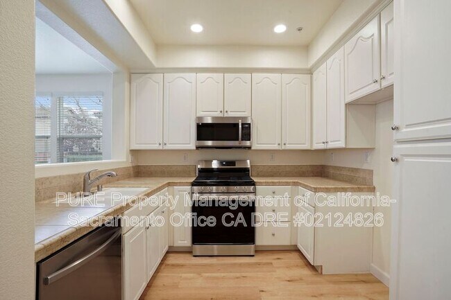 Building Photo - 8292 Crystal Walk Cir