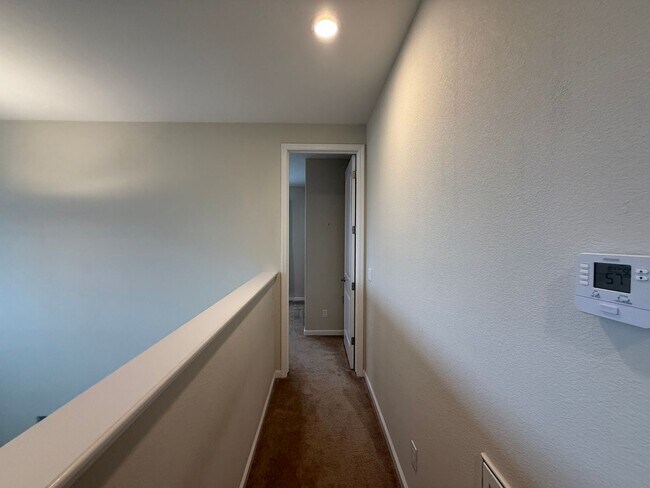 Building Photo - 2021 built two story in Oakdale!