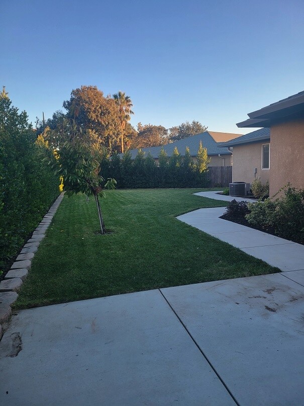 Building Photo - 227 Gooselake Cir