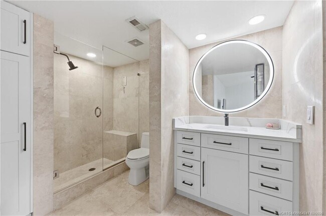 Building Photo - 1155 Lake Shore Dr