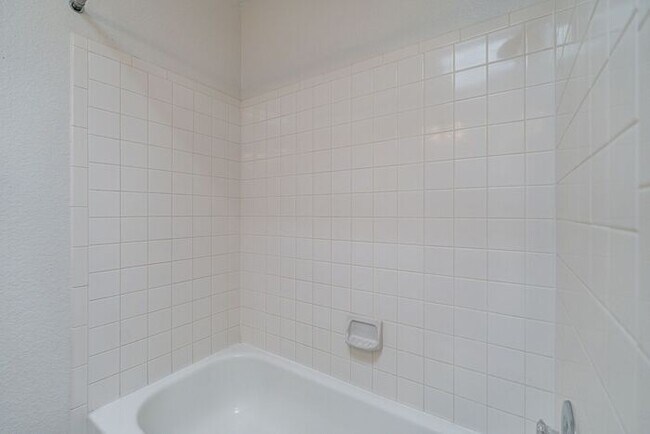 Building Photo - 2434 N Palo Hacha Dr