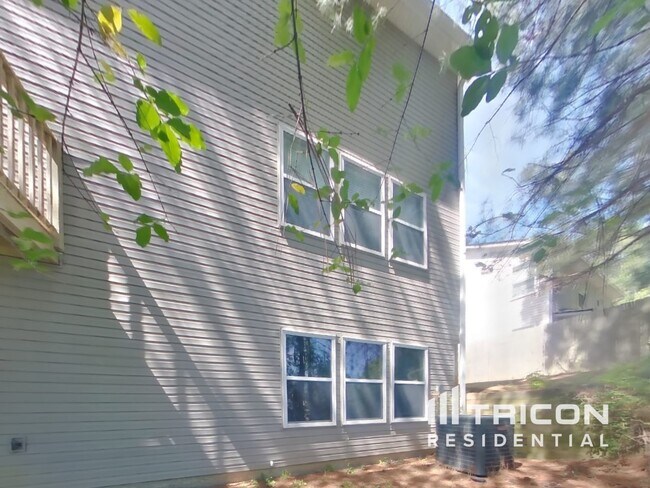 Building Photo - 2790 Alix Way