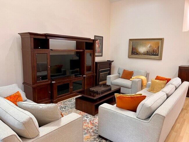 Building Photo - 602 Sabal Palm Ln