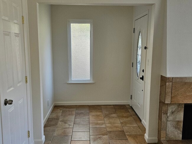 Building Photo - 119 Houlton Ct