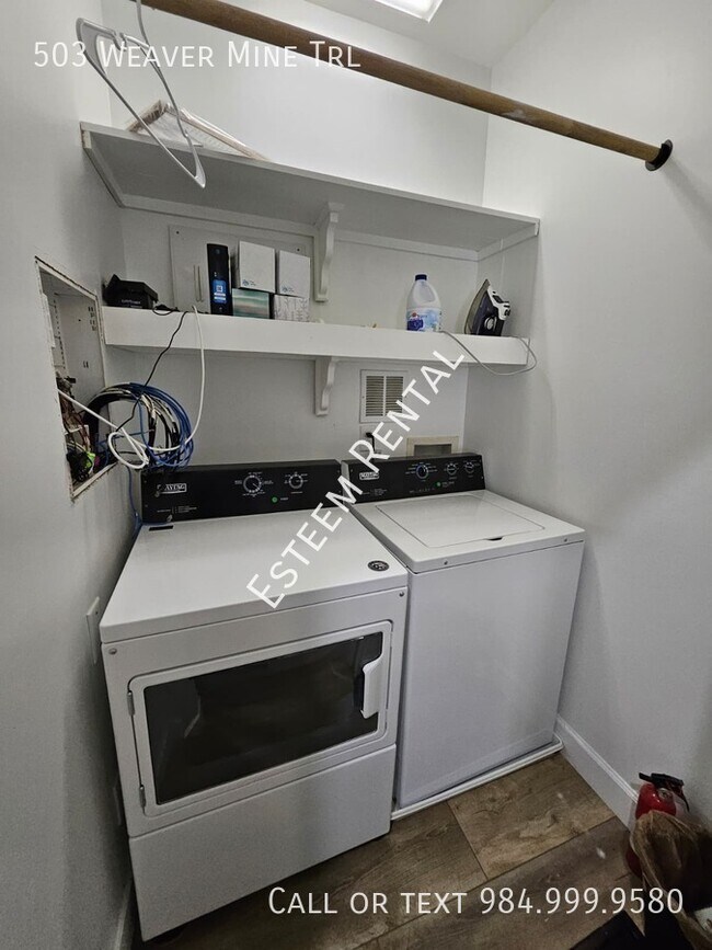 Building Photo - 503 Weaver Mine Trail