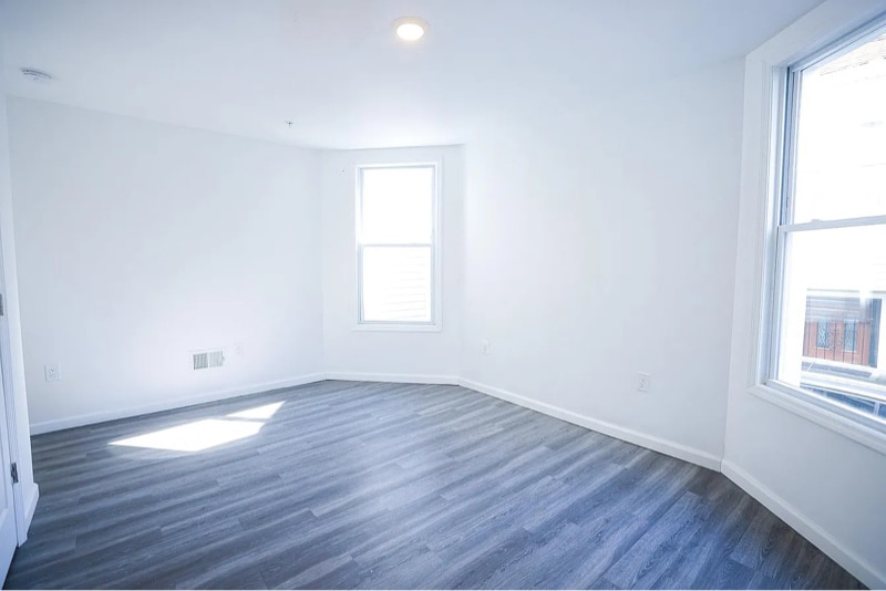 Building Photo - 818 S 12th St