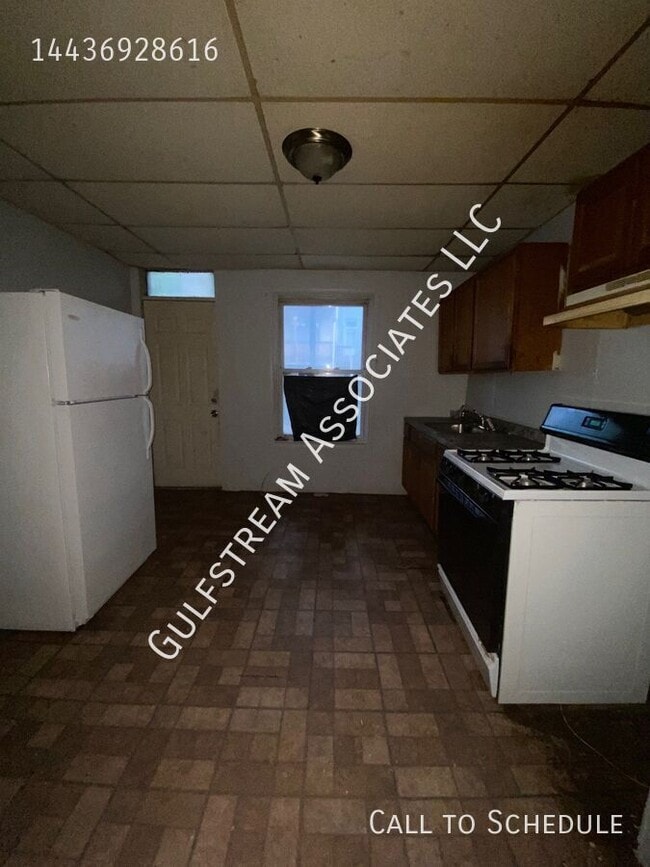 Building Photo - 622 N Glover St