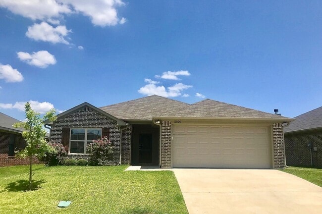 Primary Photo - 2520 Meadowglen Ct