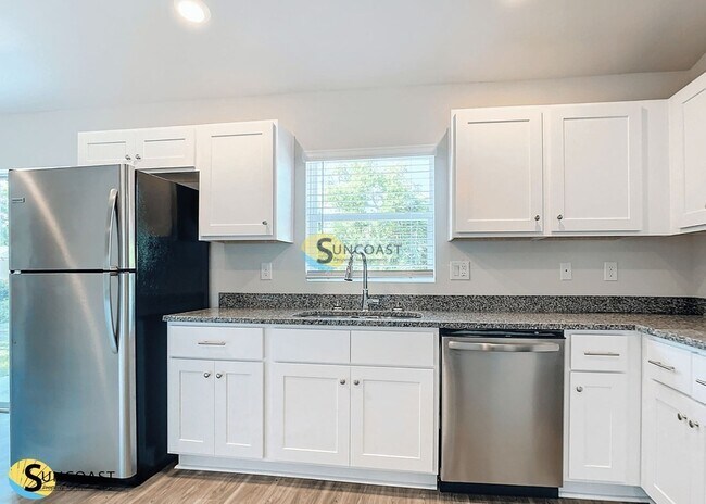 Building Photo - 24 Cedar Dr