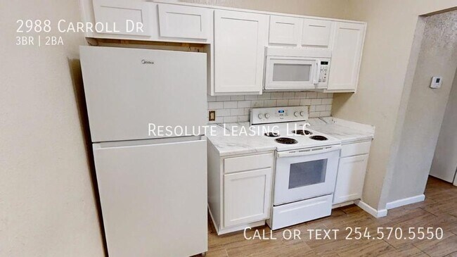 Building Photo - 2988 Carroll Dr