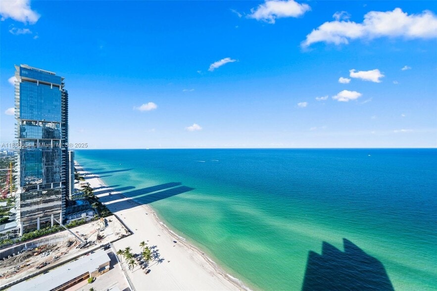 Building Photo - 18201 Collins Ave
