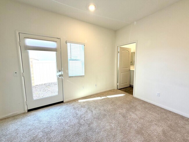 Building Photo - Solar Powered 4 Bedroom 3.5 Bath Sagewood Home with Private Casita & 3 Car Garage