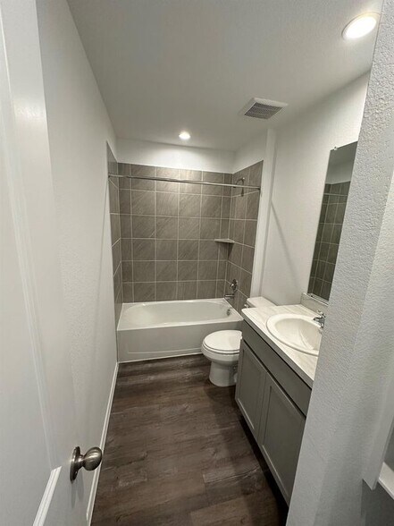 Building Photo - 16962 Twisted Seagrass Ln