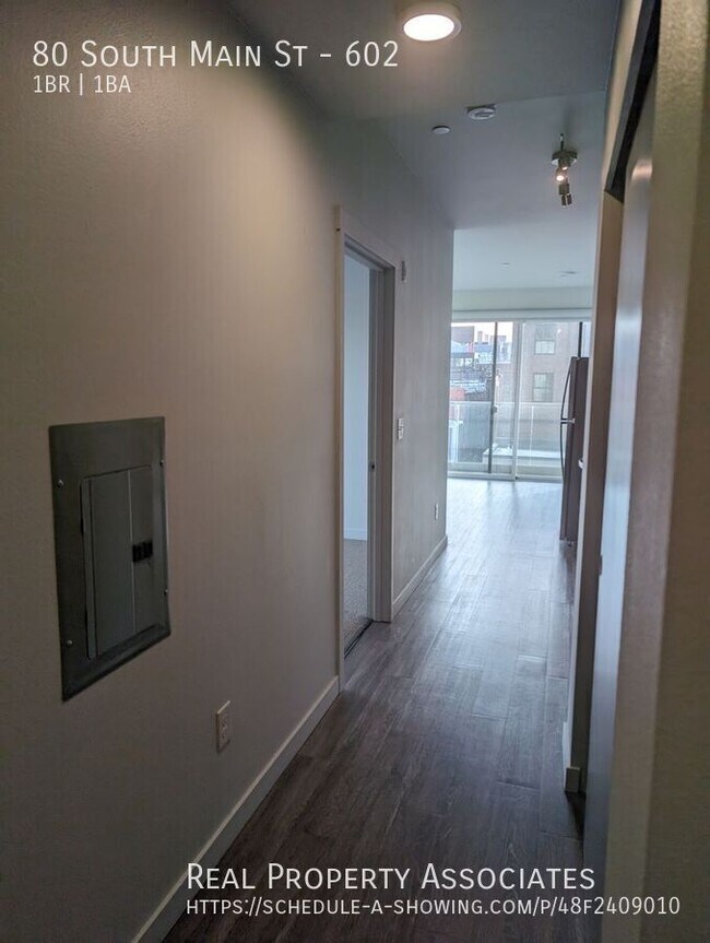 Building Photo - 80 South Main St