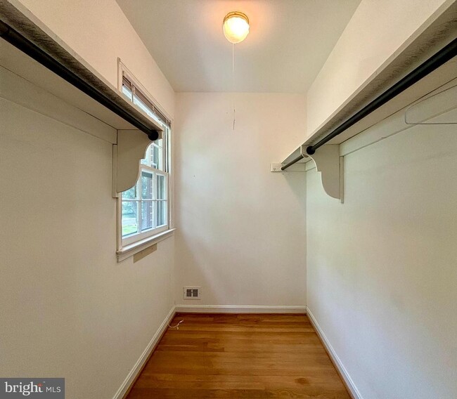 Building Photo - 3124 Wynford Dr