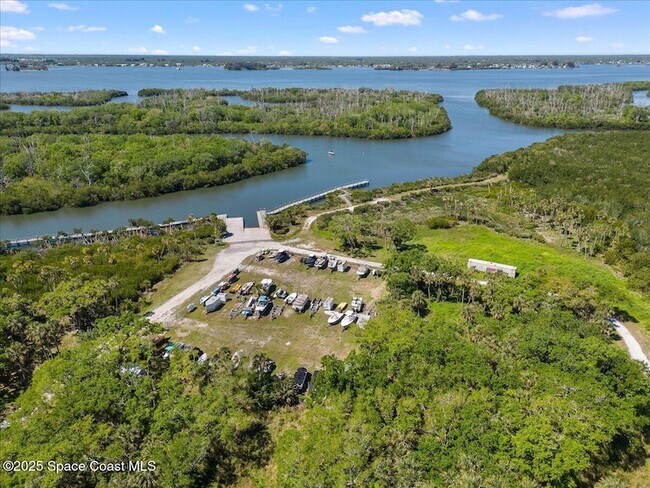 Building Photo - 7707 Kiawah Way