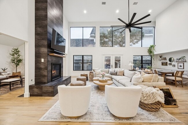 Building Photo - 5816 Orchid Ln