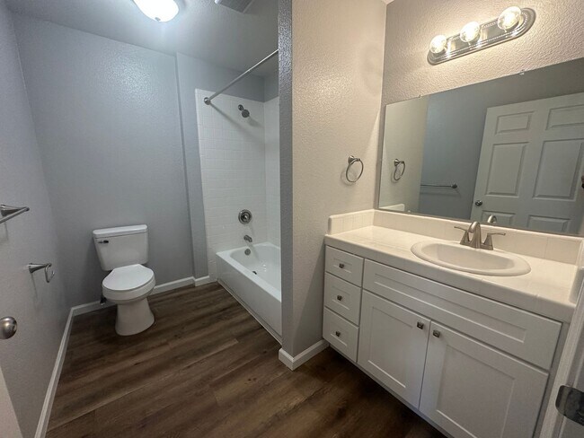 Building Photo - 9523 Bancroft Way