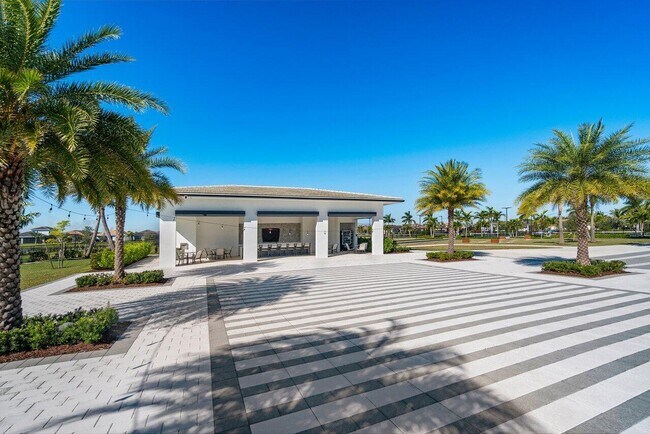 Building Photo - 5160 Willow Crk Dr