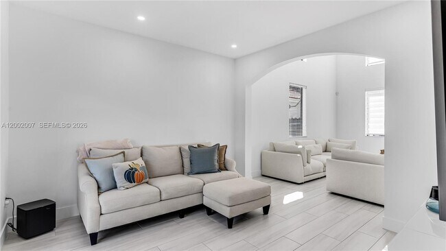 Building Photo - 15817 SW 138th Terrace