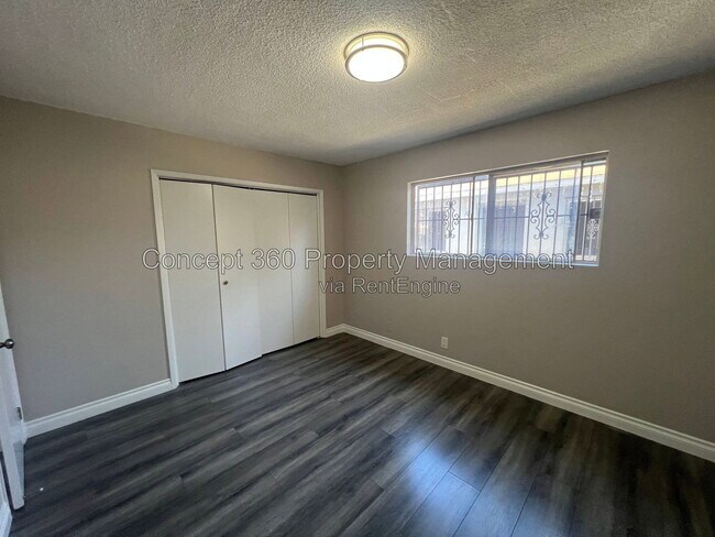 Building Photo - 2268 Myrtle Ave