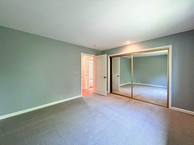 Building Photo - Charming Four Bedroom Home in Napa's Sough...
