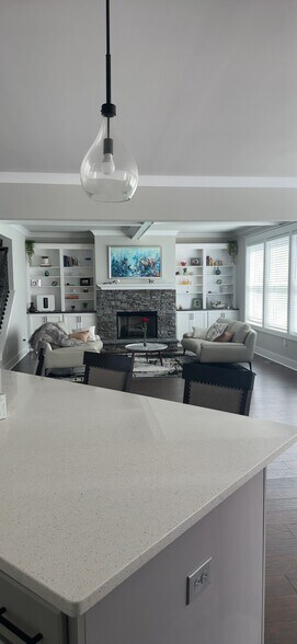 Building Photo - 5524 Bent Grass Way