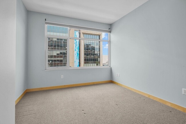 Building Photo - 309 W Washington Ave