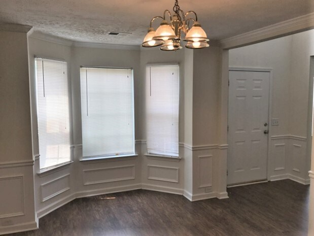 Building Photo - 1528 Milford Pl SW