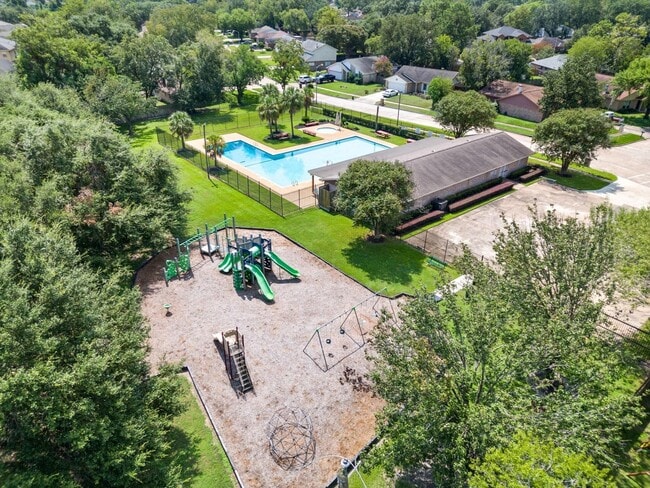 Building Photo - 11303 Trudeau Dr