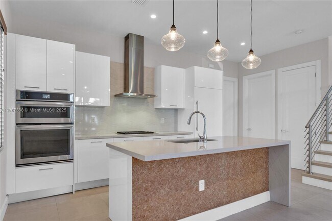 Building Photo - 8217 NW 46th St