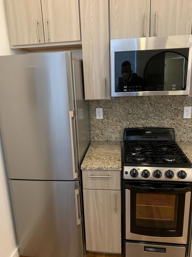 Building Photo - CHELSEA/BOSTON NO BROKER FEES!! BRAND NEW ...