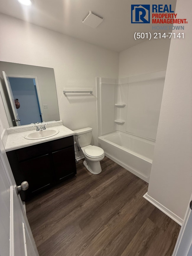 Building Photo - 4060 Croft Avenue
