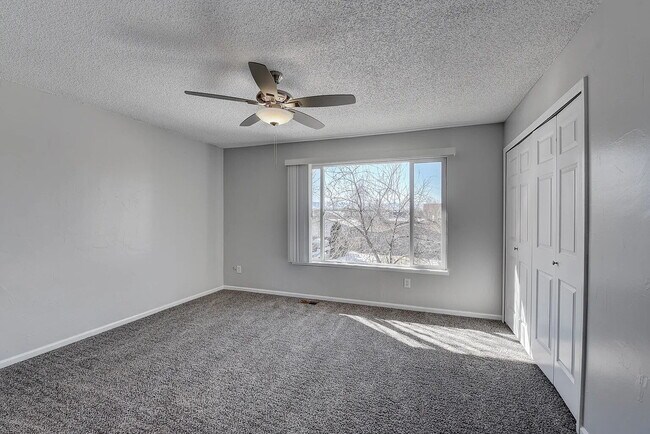 Building Photo - "Charming Duplex Retreat on Inca Street – Spacious 3-Bedroom Haven with 2.5 Baths in Englewood!"