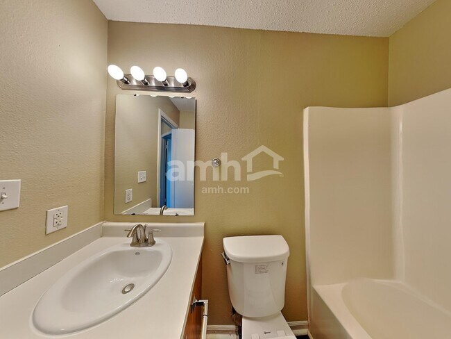 Building Photo - 10321 Hornton St