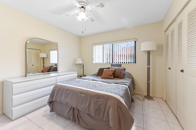 Building Photo - 15144 Ashland St