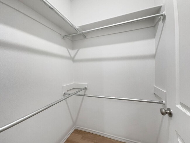 Building Photo - 5524 Itasca St