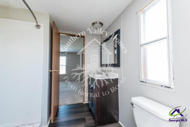 Building Photo - 349 Brighton Dr