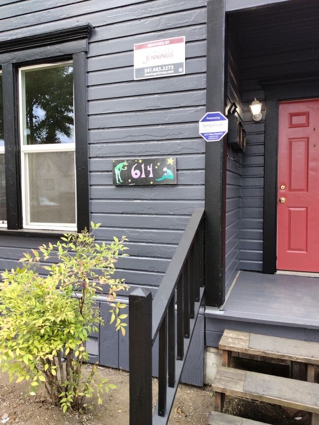 Building Photo - 614e15