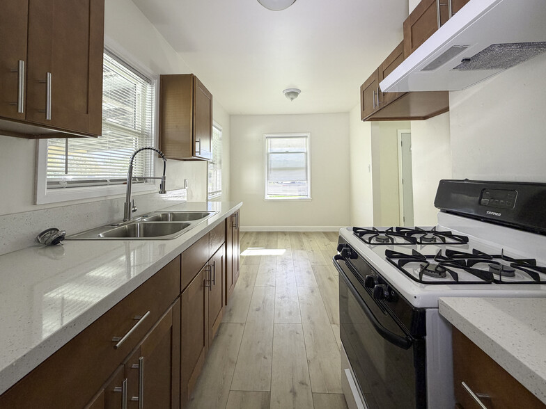 Unit A Kitchen - 1722 E Victoria Ave