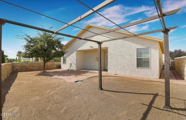 Building Photo - 7318 Camino Del Sol Dr