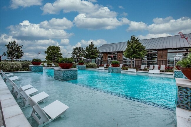 Building Photo - Beautiful 3/2/2 in Northlake!