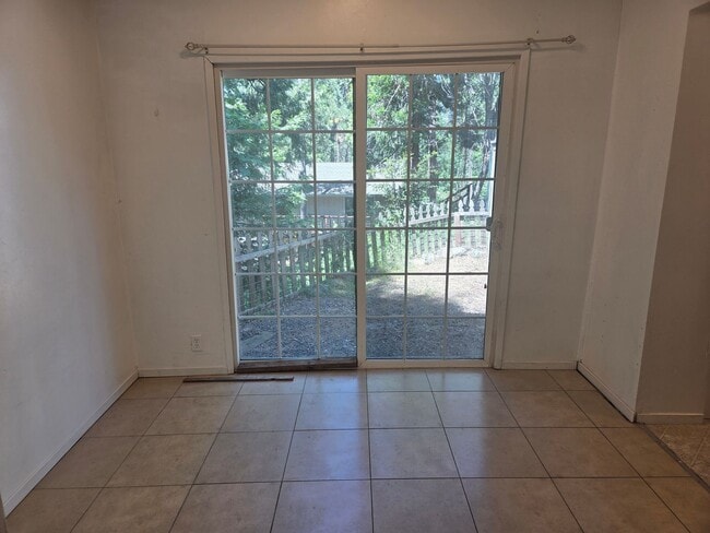 Building Photo - Charming 1 Bedroom, 1 Bathroom Unit in Twain Harte, CA