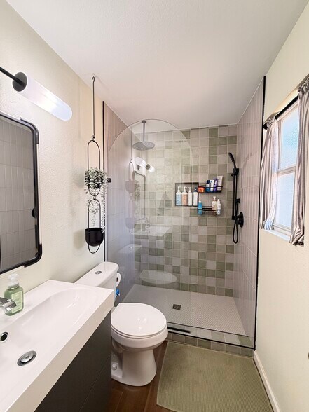 Building Photo - 11728 Maybach Dr
