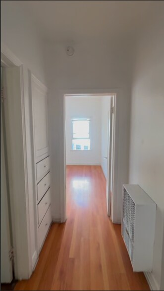 Building Photo - 2006 N Commonwealth Ave