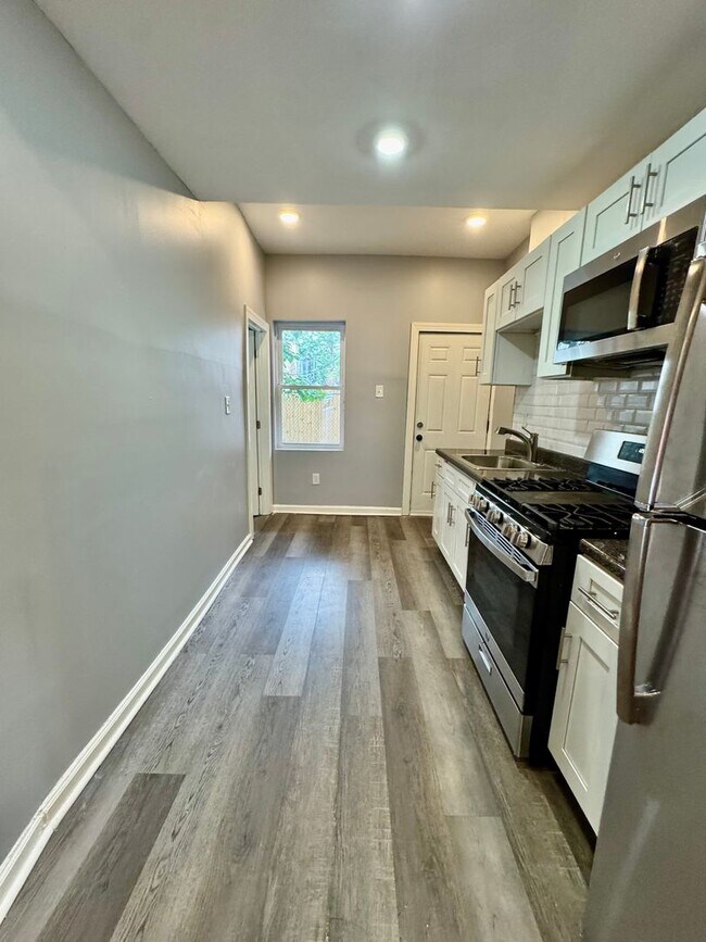 Building Photo - Anika Homes 3 Bedroom