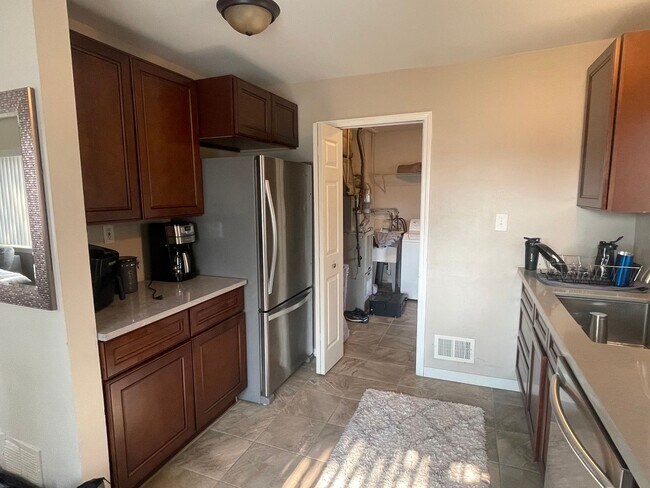 Building Photo - Charming 3-Bedroom Home with Updated Throughout & Fenced Yard!