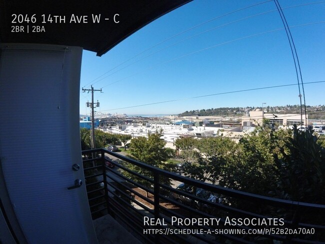 Building Photo - Rooftop Deck with Stunning Views