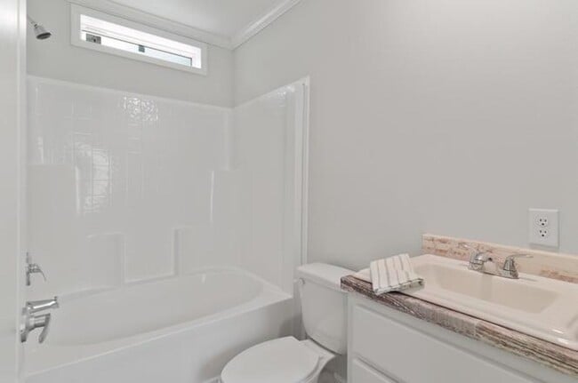 Building Photo - 2 Bedroom/ 2 Bath Mobile Home $1950/ Month - Santa Rosa Beach , Florida 32439